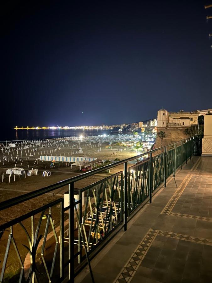 Newhouse Victoria - Sea View Apartment Nettuno Dış mekan fotoğraf